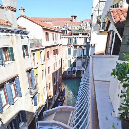 ונציה Ai Bareteri Luxury Canal View מראה חיצוני תמונה