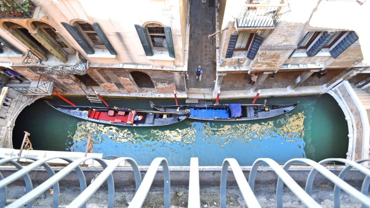 ונציה Ai Bareteri Luxury Canal View מראה חיצוני תמונה